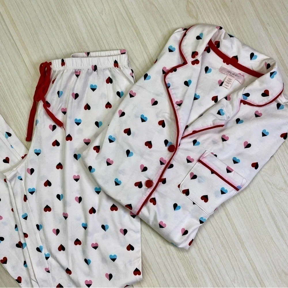 Mae White Pink hearts Valentine’s Day Pajama set size S